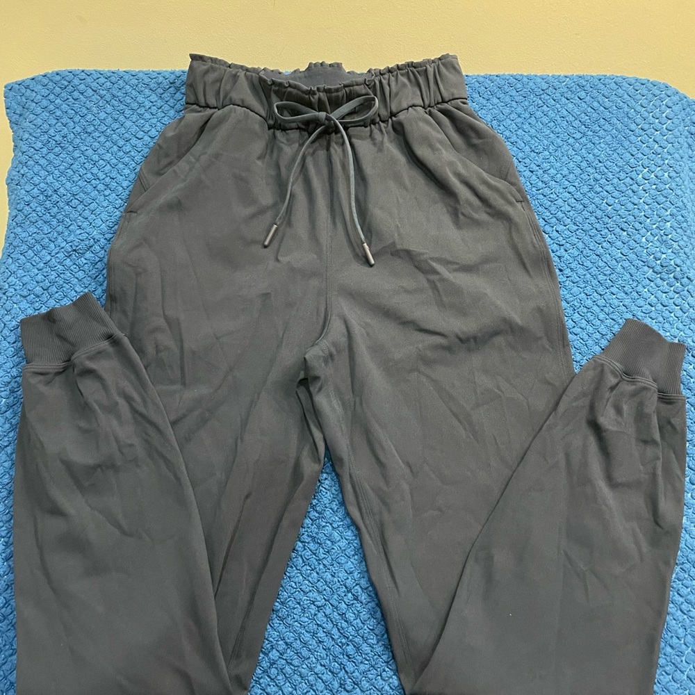Lululemon Keep moving Navy Jogger Pants Size 2 - Picture 3 of 6